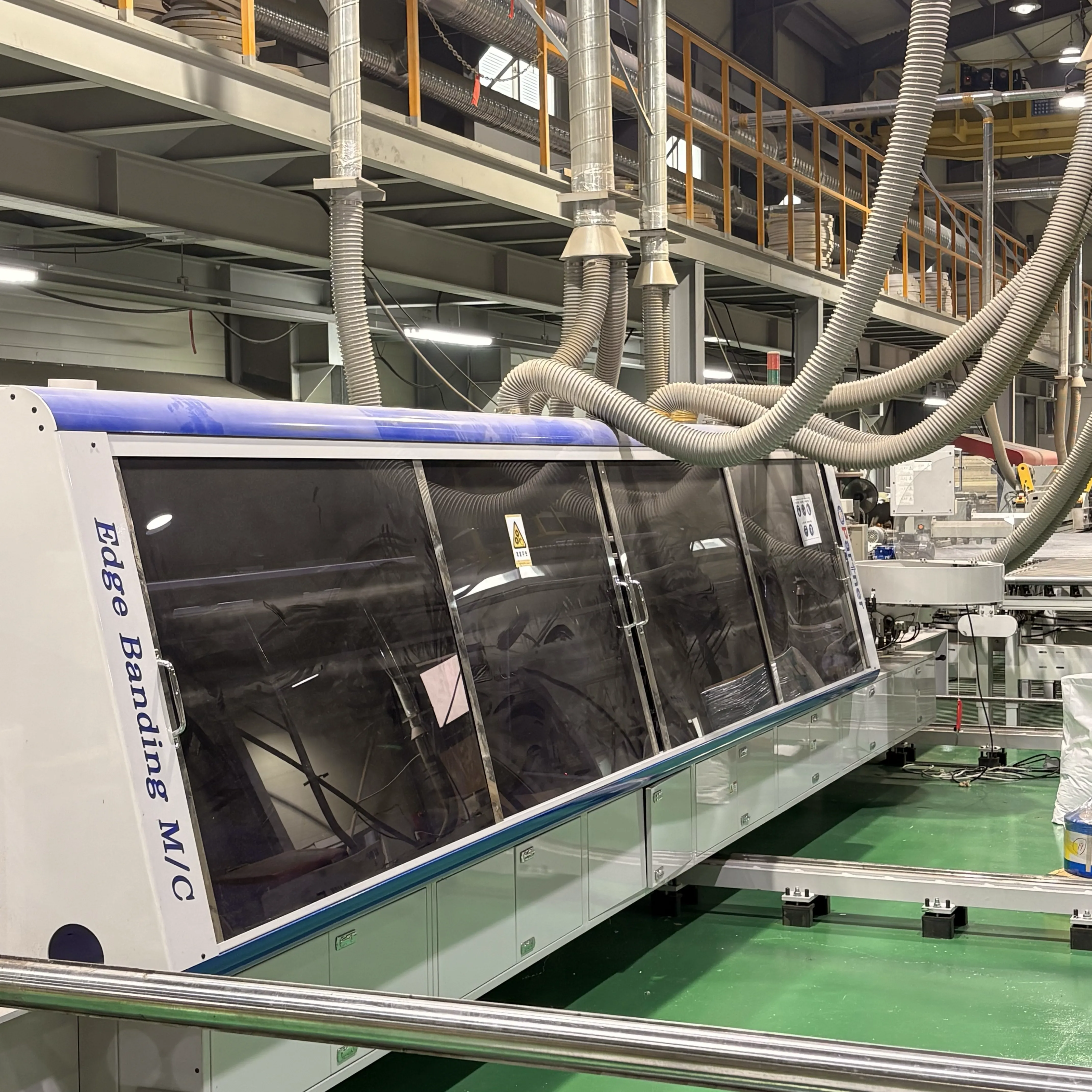 엣지밴딩 머신 근접 촬영