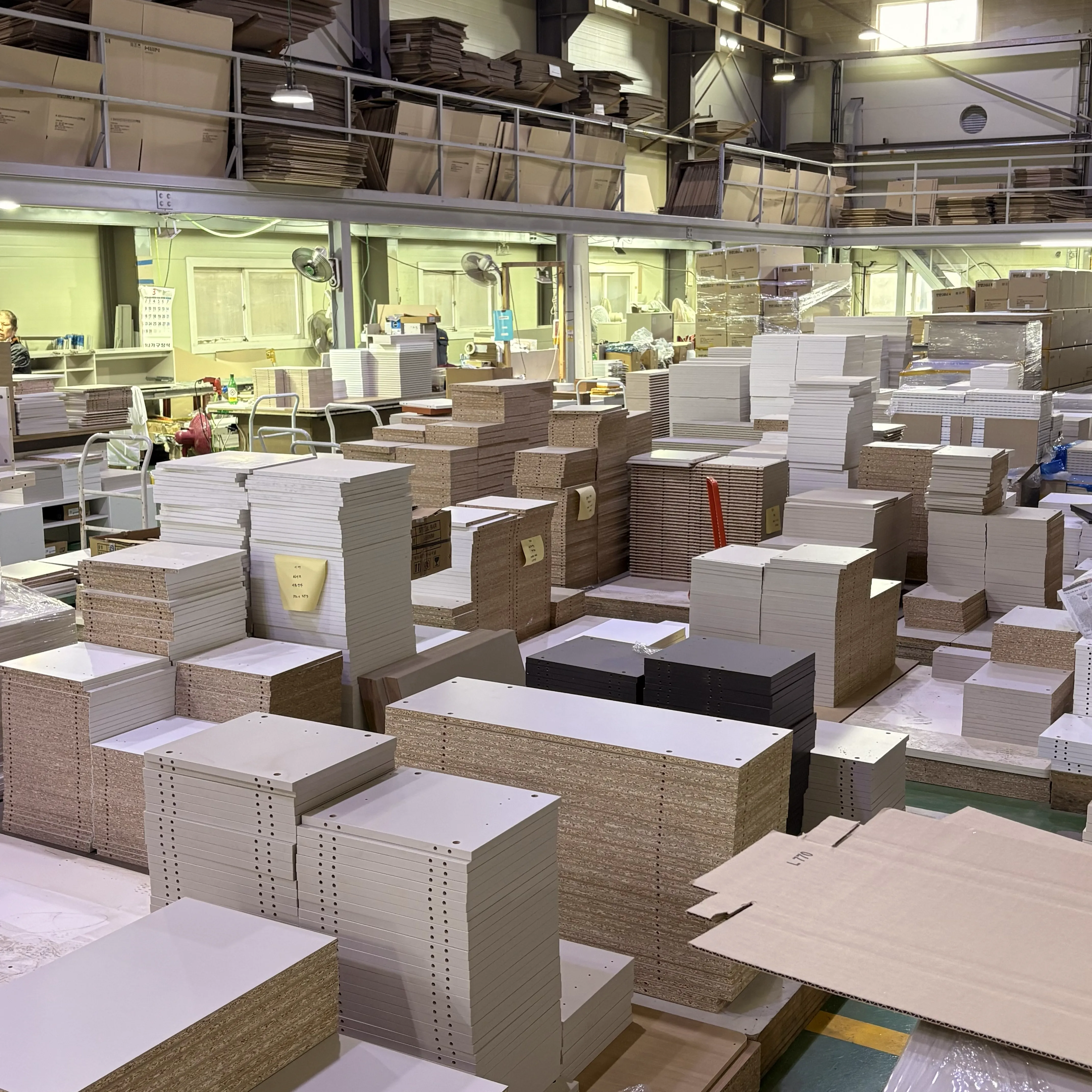 대량 재고 보관 창고